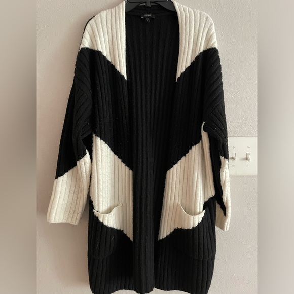 Long cardigan sweater! - Picture 1 of 3